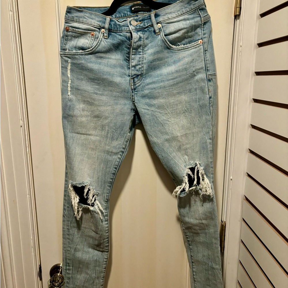 PURPLE BRAND LIGHT BLUE DISTRESSED JEANS - SIZE 31